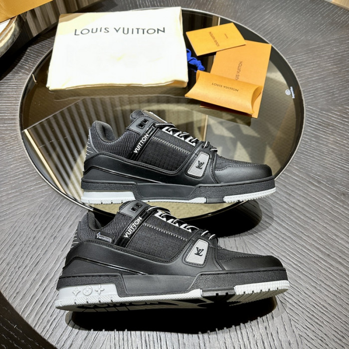 LOU1VTON SNEAKER