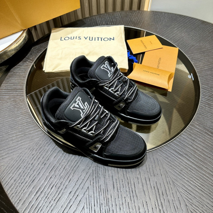LOU1VTON SNEAKER