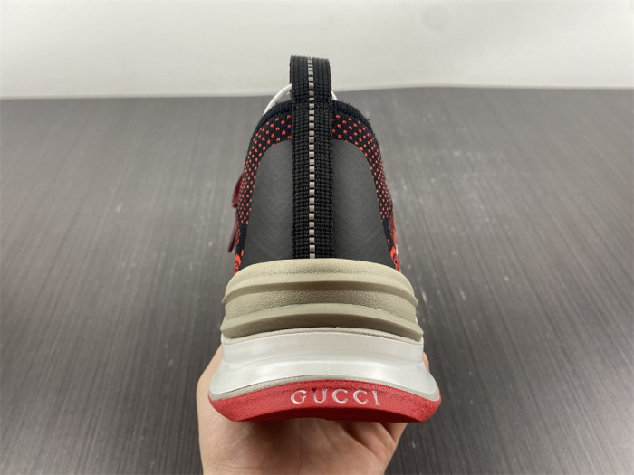Gv*c1 run sneaker