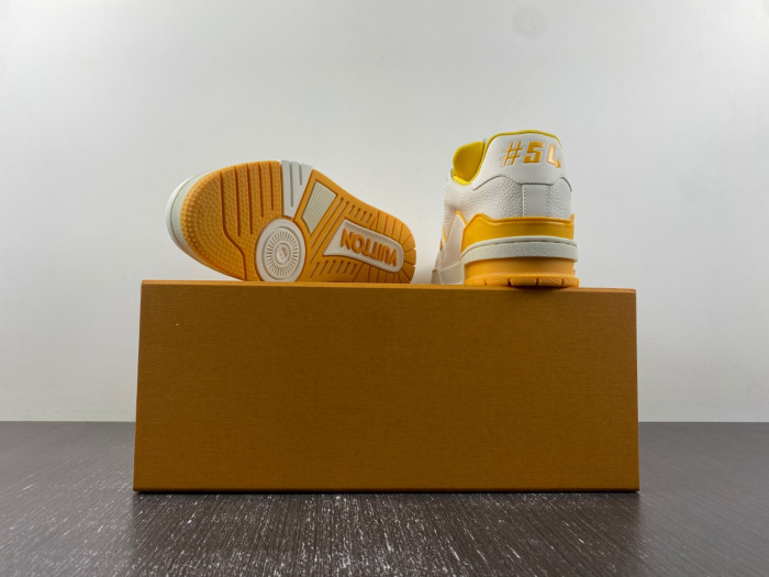 LOU1VTON trainer (EU47)