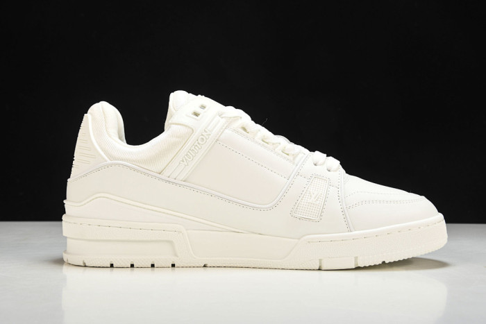LOU1VTON SNEAKER