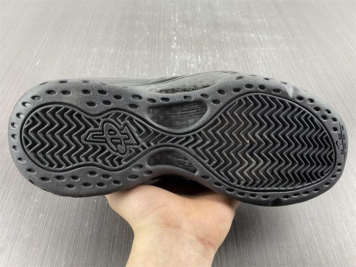 cdg x nike air foamposite one dj7952-001