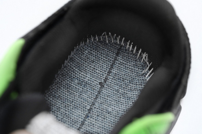 belanciaga Track 2 Sneaker Black Green 568614 W2GN3 1086