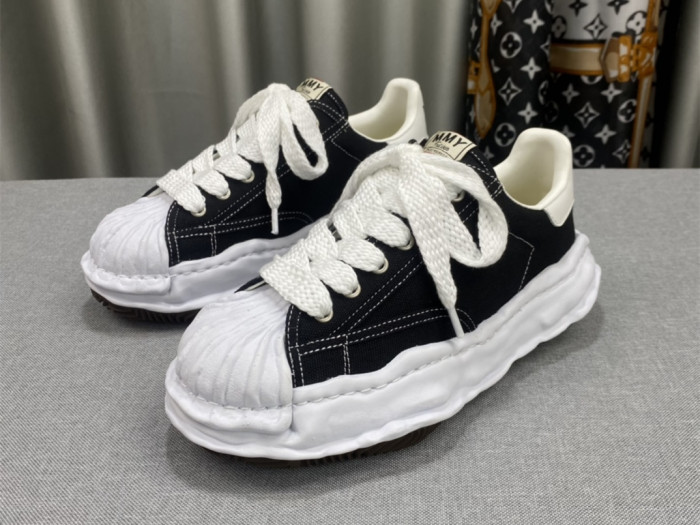 Ma*s*n mihara yasuhiro low-top sneakers mmy-029