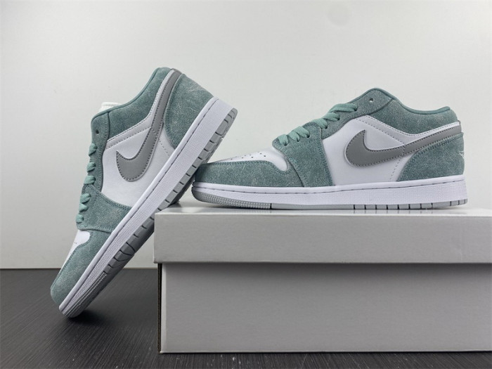 air jordan 1 low "new emerald" dn3705-301