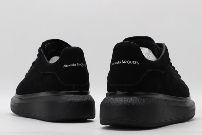 Mcqv*en oversized sneaker