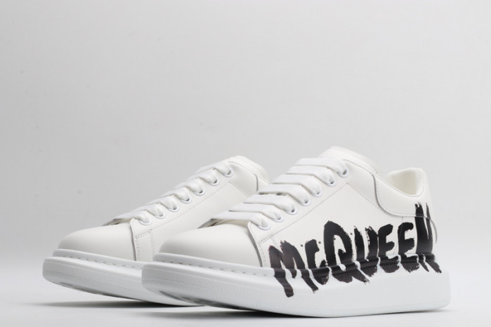 Mcqv*en oversized sneaker