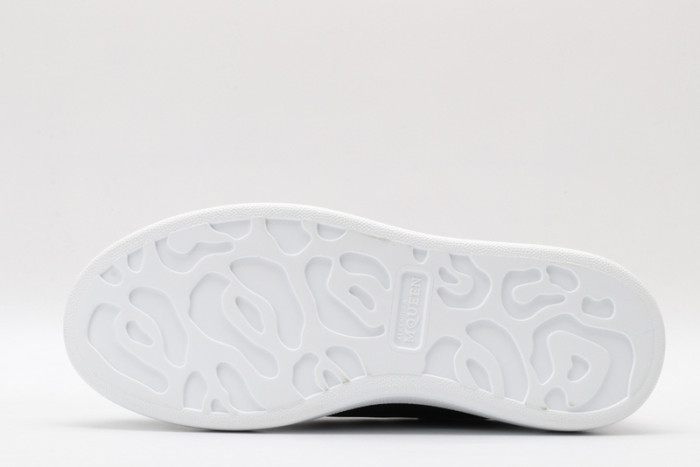 Mcqv*en oversized sneaker