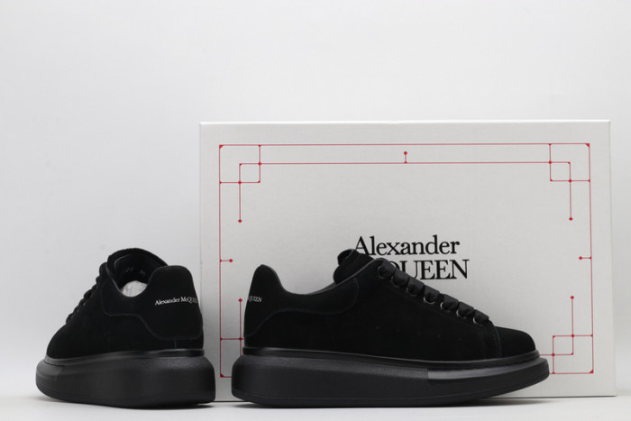 Mcqv*en oversized sneaker