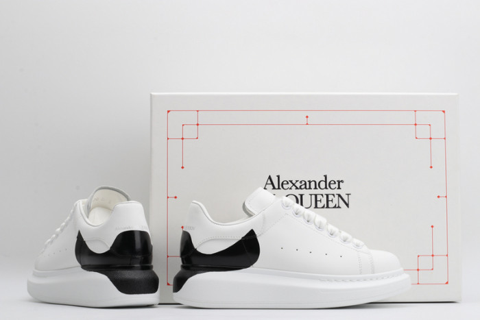 Mcqv*en oversized sneaker