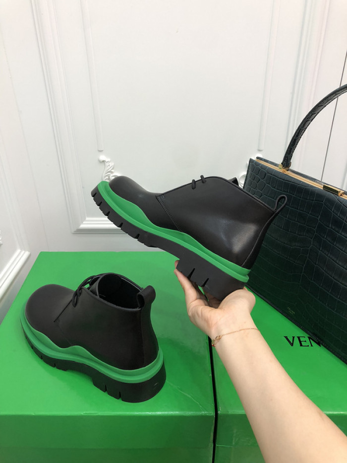 botteg*Ve*ne*ta tire leather ankle boots