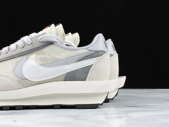 nike ld waffle sacai summit white - bv0073-100