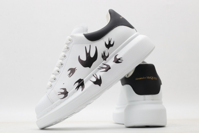 Mcqv*en oversized sneaker