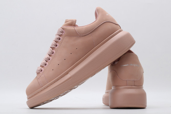 Mcqv*en oversized sneaker