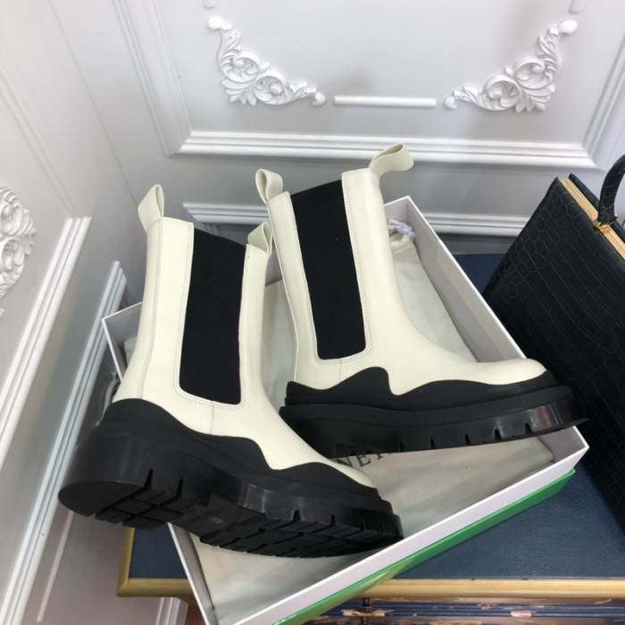 botteg*Ve*ne*ta tire leather ankle boots