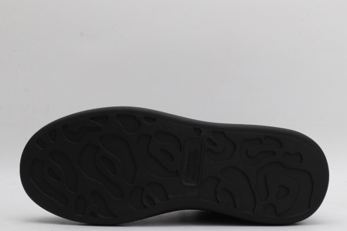 Mcqv*en oversized sneaker