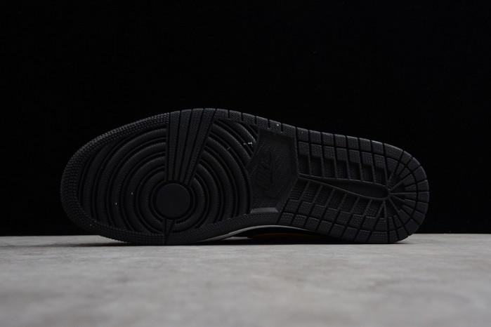 Air Jordan 1 Retro Mid 