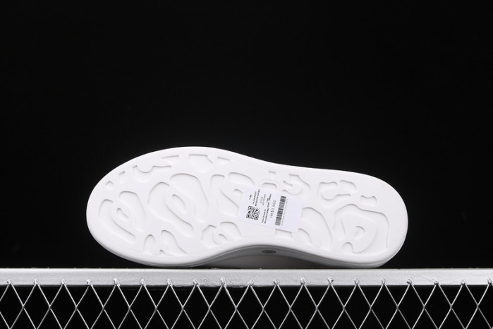 Mcqv*en oversized sneaker