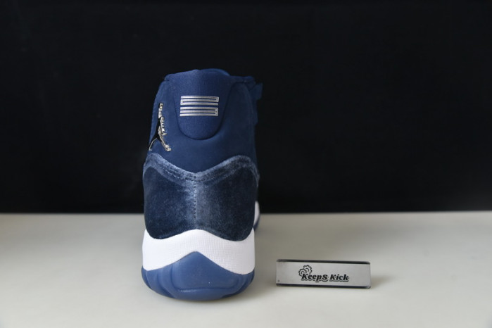air jordan 11 velvet “midnight navy” ar0715-441