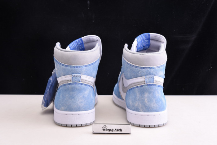 air jordan 1 retro high og hyper royal 555088-402