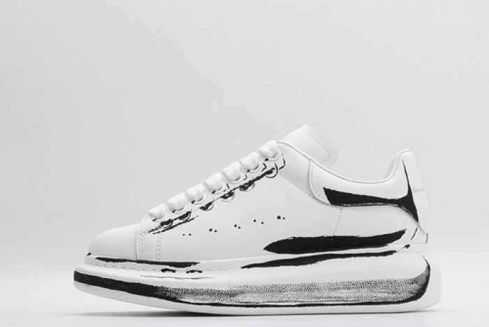 Mcqv*en oversized sneaker