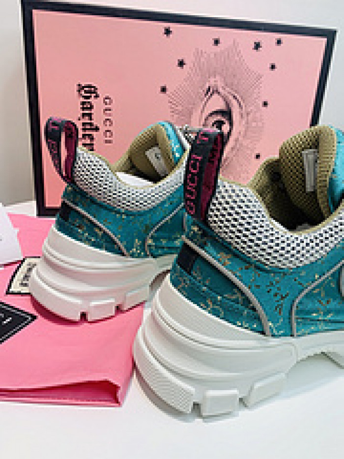 G*u*i1 journey flashtrek jewel crystal low boot